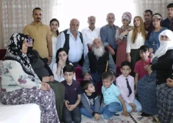 Bilim Kurulu Üyesi: Bayram ziyaretine gitmeyin