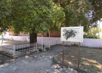 Bursa İznik’te tarihi türbeye çirkin saldırı
