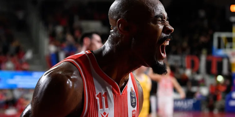 TOFAŞ, Jeremy Simmons ile anlaşma sağladı