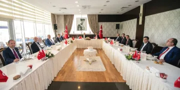 Kılıçdaroğlu, il belediye başkanlarıyla buluştu