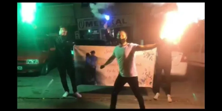 Korona tedavisi gören kız arkadaşına doğum günü sürprizi