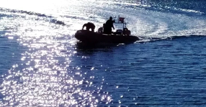 Zıpkınla dalış yapan iki gençten biri öldü, diğeri kayıp