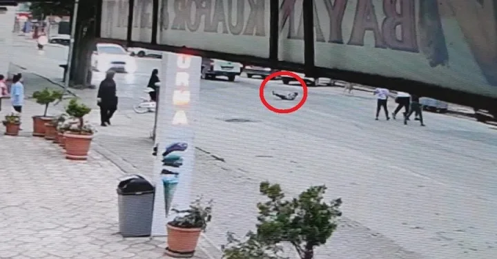 Bursa’da 5 yaşındaki çocuğa minibüs çarptı!
