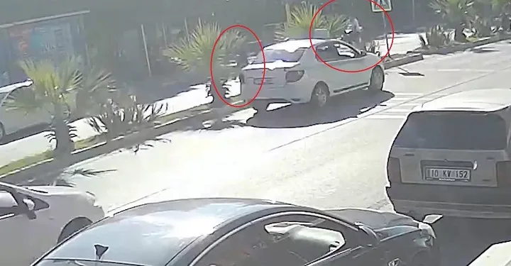 Bursa’da motosiklet yayaya çarptı!