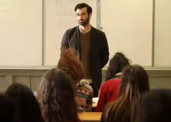 Öğretmen dizisinin akıbeti belli oldu