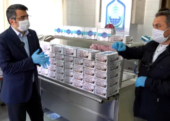 Yıldırım’da günlük 300 kişiye yemek ikramı