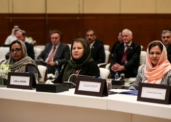 Afganistan’da tüm vilayetlerin vali yardımcıları kadın olacak