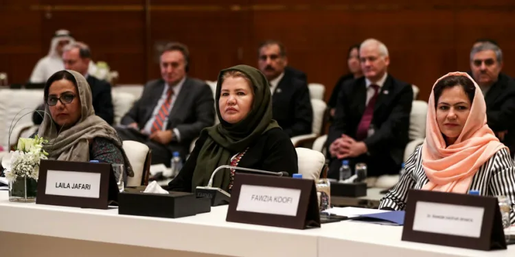 Afganistan’da tüm vilayetlerin vali yardımcıları kadın olacak