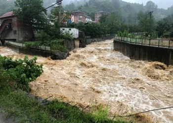Doğu Karadeniz’i sel vurdu