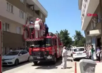 Matkap alev aldı, binada mahsur kalanları itfaiye kurtardı