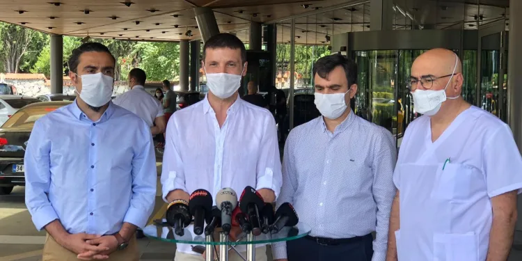 Sinan Özen kızı Neva’nın sağlık durumunu açıkladı