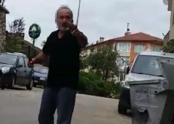 Köpeklerden rahatsız oluyorum dedi, hayvanseverlerle tartıştı