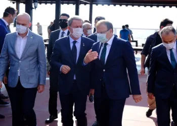Bakanlar Yerli Otomobil Fabrikasında inceleme yaptı