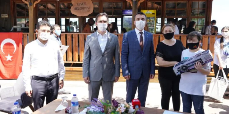 Başkan Tanır, EBA’yı Etkin Kullanan Öğrencileri Ödüllendirdi
