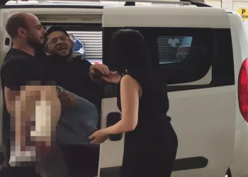 Bursa’da taşıdığı cam ayaklarına düştü