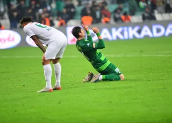 Bursaspor Süper Lig hedefine tutundu