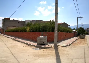 Osmangazi Belediyesi, ilçedeki kaldırımları yenilemeyi sürdürüyor