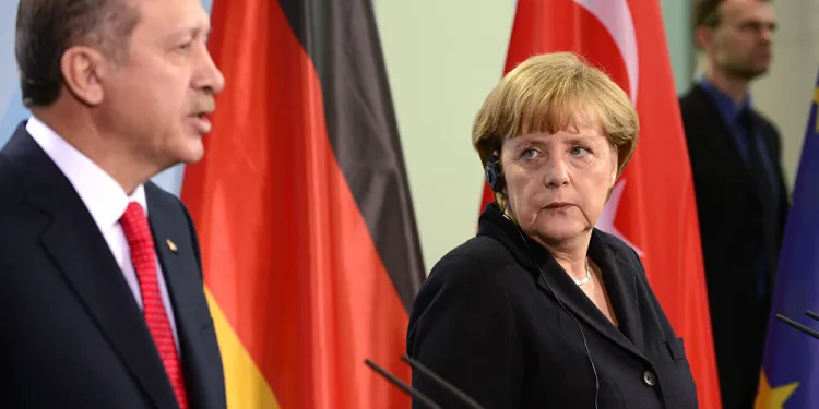 Erdoğan-Merkel telefonda Doğu Akdeniz’i görüştü
