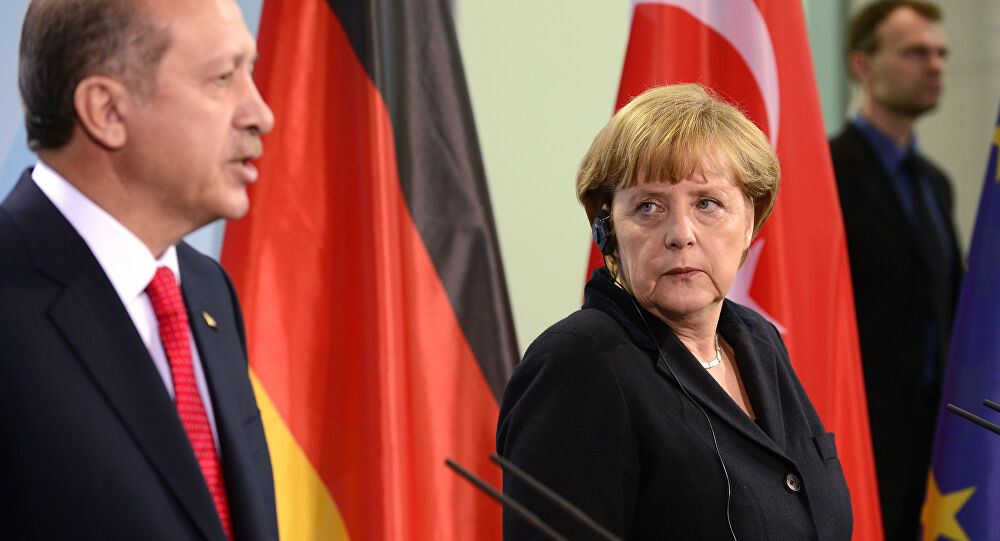 Erdoğan-Merkel telefonda Doğu Akdeniz'i görüştü