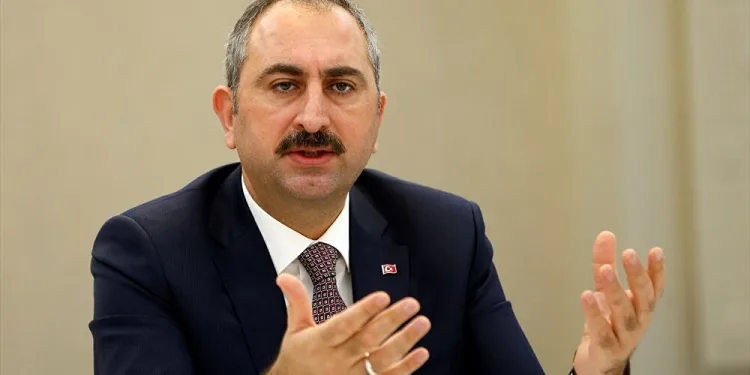 Adalet Bakanı: “Kadın cinayetleri bir terör eylemidir”