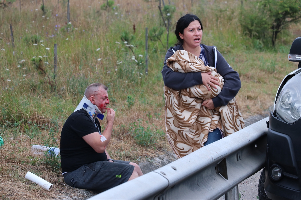 Anadolu Otoyolu'nda feci kaza! 8 yaralı