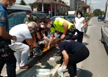 İnegöl’de otomobil ile bisiklet çarpıştı