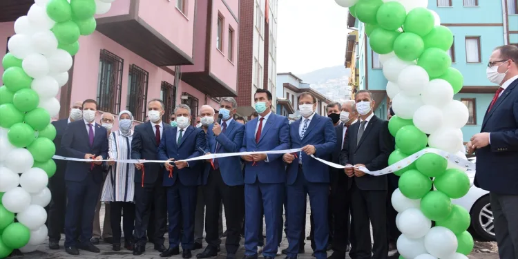 Bursa’da tarihi hisar bölgesindeki sokaklar yenileniyor