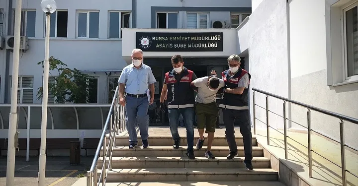 Bursa’da iş yerinde çelik kasa hırsızlığı