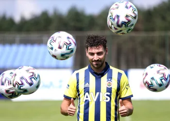 Fenerbahçe’nin yeni transferi Sinan Gümüş: “Şampiyonluğa çok inanıyorum”