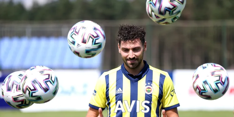 Fenerbahçe’nin yeni transferi Sinan Gümüş: “Şampiyonluğa çok inanıyorum”