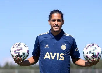 Fenerbahçeli Lemos: “Türkiye’nin en büyük kulübünde olduğum için çok mutluyum”