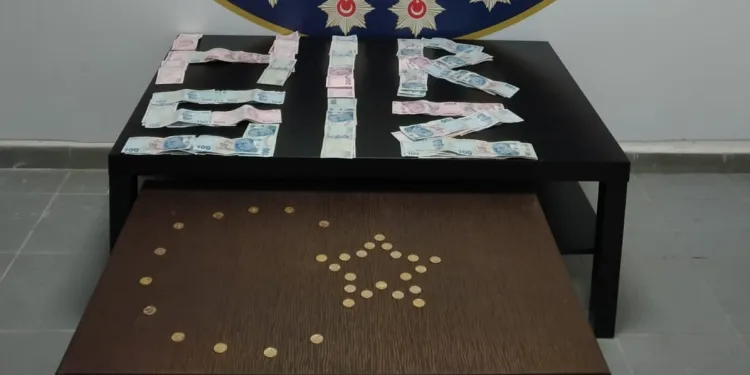 Bursa’da patronunun altın ve paralarını çalan hırsız yakalandı