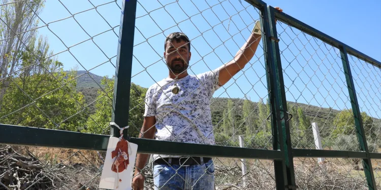 İzmir’de roman vatandaşların çadırları mühürlendi, 36 bin TL ceza kesildi