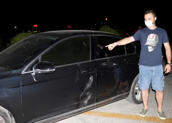 Trafikte tartıştığı belediye başkanı ve korumasından şikayetçi oldu