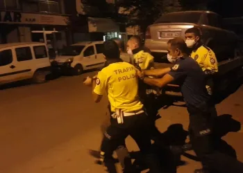 Polislere direnen alkollü sürücü gözaltına alındı