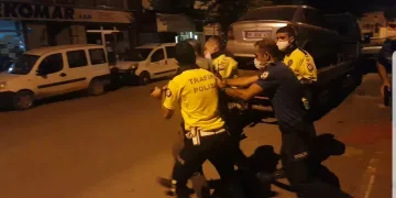 Polislere direnen alkollü sürücü gözaltına alındı