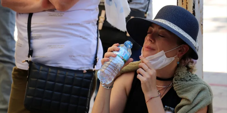 Demet Evgar’ın acı günü! Babaannesini kaybetti…