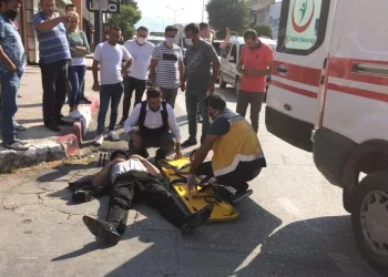 İnegöl’de kamyonetle motosiklet çarpıştı