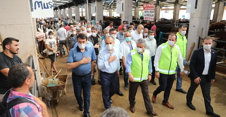 Başkan Aktaş’dan modern Kurban Pazarı’na ziyaret