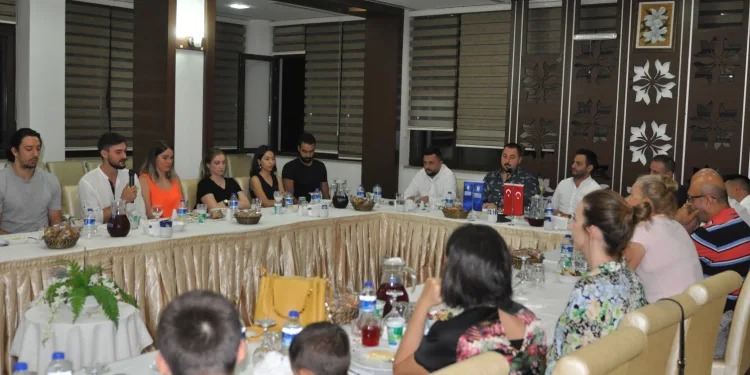 Bursa Büyükşehir Belediyespor Efelerine kupa öncesi moral yemeği