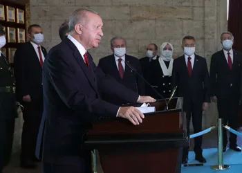 Erdoğan’dan Anıtkabir’de önemli mesajlar
