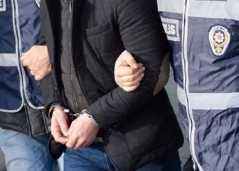 Sahte doktor ilaç almak isterken yakalandı