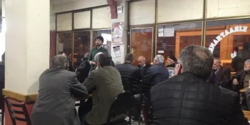Karantinadan sıkılıp kahvehaneye gitti, yakalandı