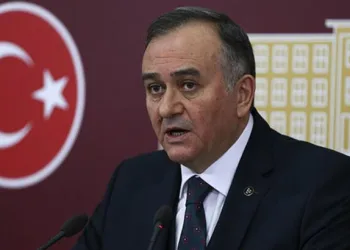MHP’li Akçay: Sosyal medya düzenlemesi bir sansür yasası değil