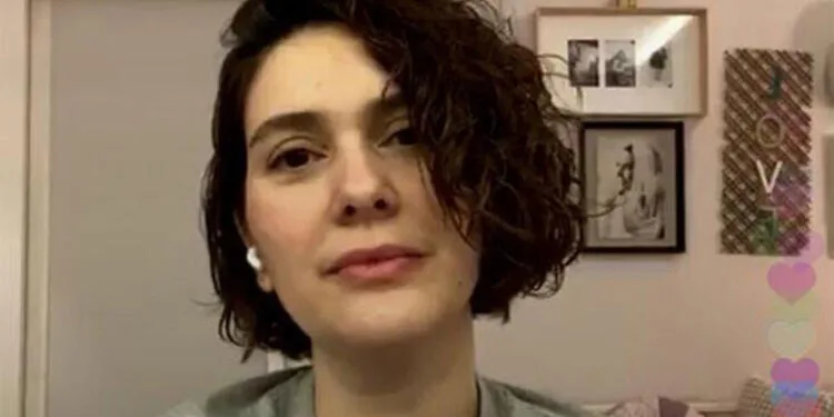 Bergüzar Korel isyan etti! ‘Yatacak yeriniz yok’