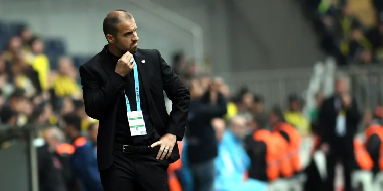 Bursaspor, Mustafa Er’e emanet