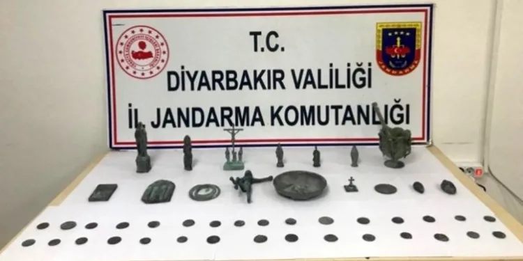 Diyarbakır’da tarihi eser operasyonu