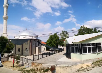 Osmangazi’de camilerin çevresi güzelleşiyor