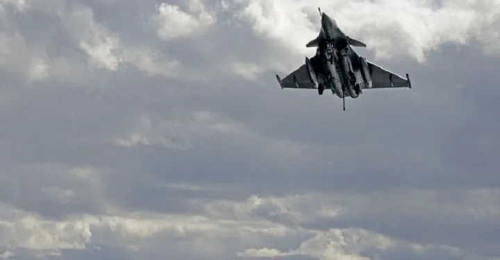 Fransa, Yunanistan’a savaş uçağı hibe ediyor
