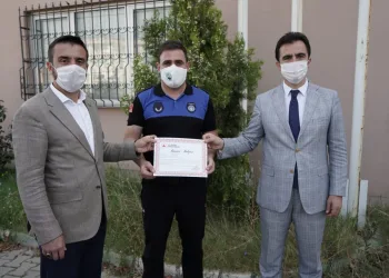Yoğun mesai harcayan personele başarı belgesi